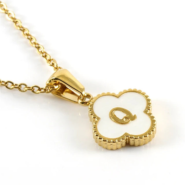 Collar de inicial en forma