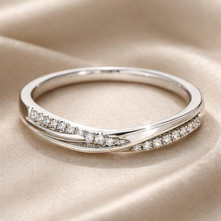 Anillo Circonitas Oro Blanco Ajustable