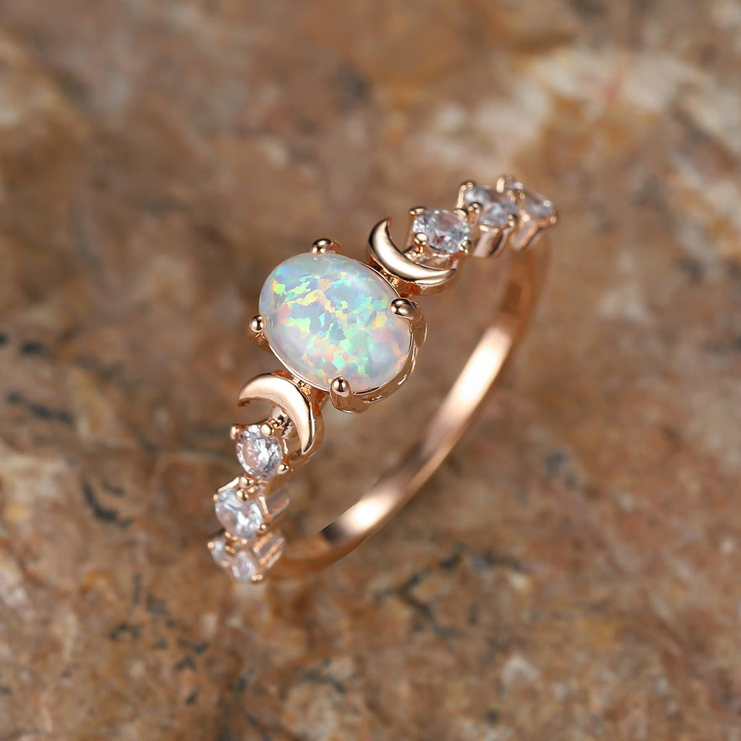 Anillo Luna Creciente de Ópalo