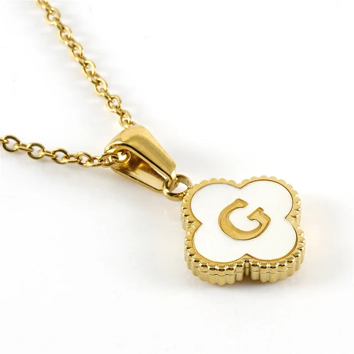 Collar de inicial en forma