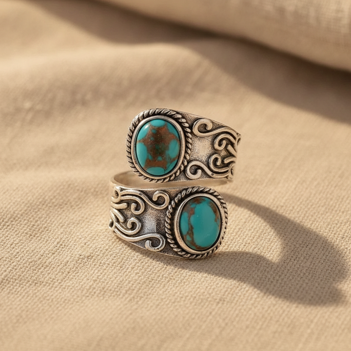 Anillo Envolvente de Plata con Turquesa
