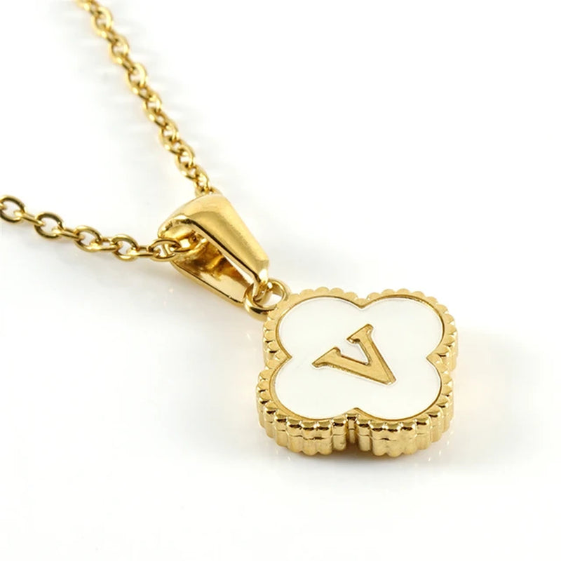 Collar de inicial en forma