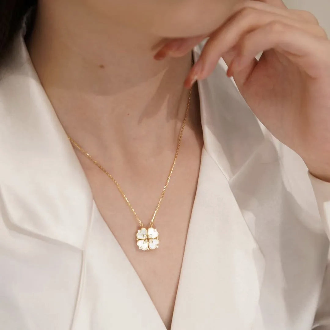 Collar musical de trébol