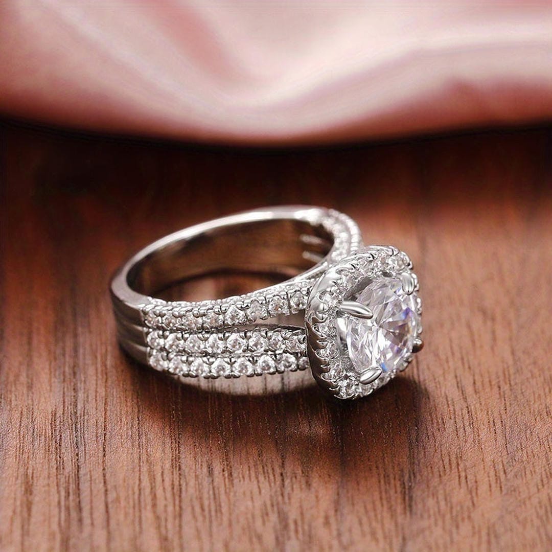 Anillo Halo Cojín Pavé