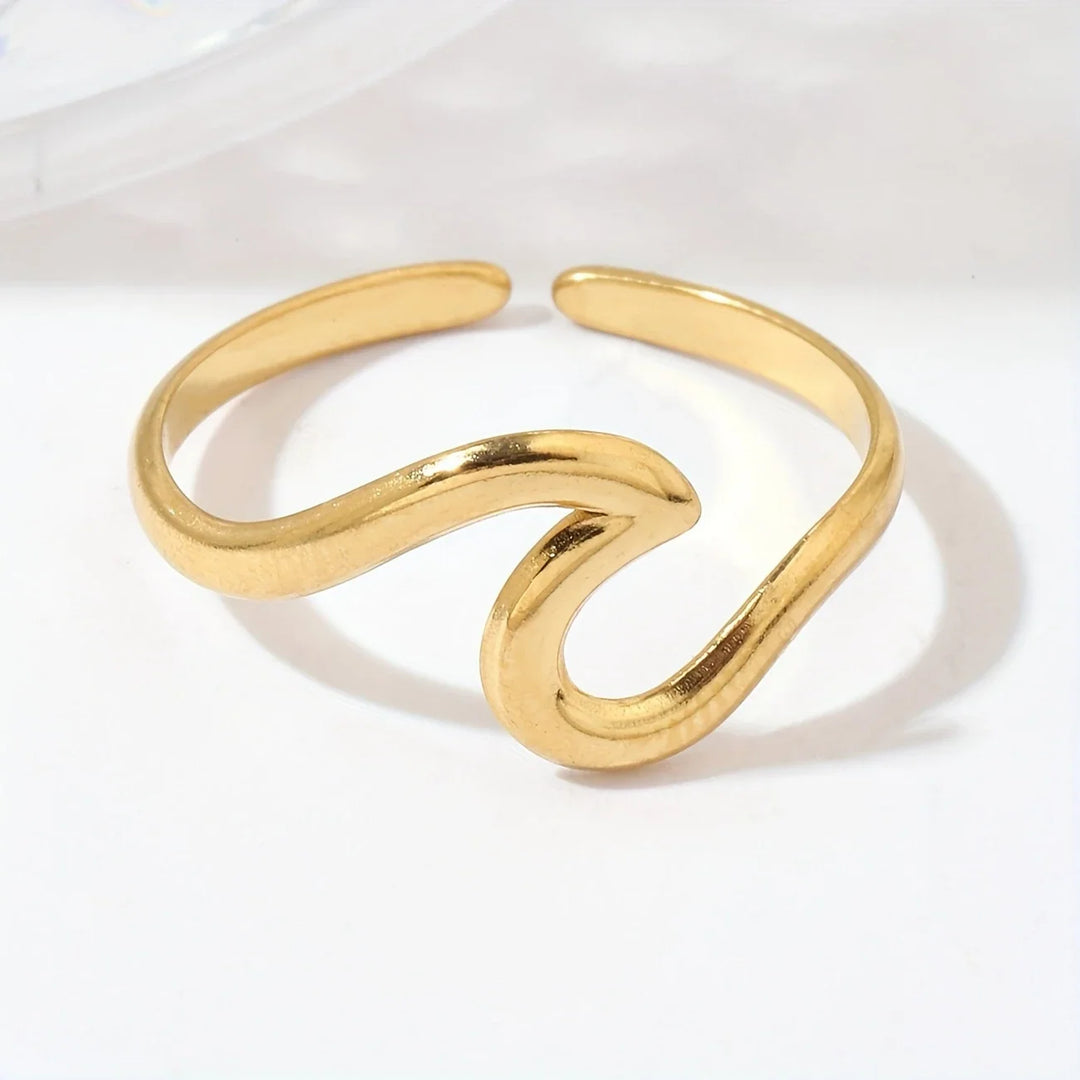 Anillo Ajustable con Diseño de Onda