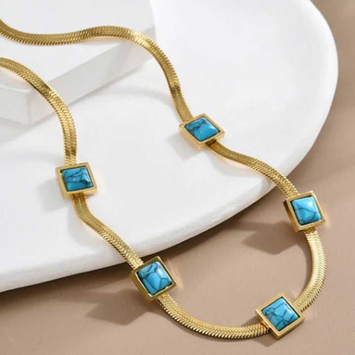 Collar de Oro Costero