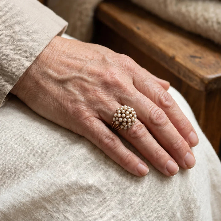 Anillo de Oro con Perla Intarsiada Clásico