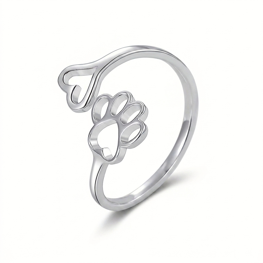 Anillo corazón con huella de perro, foto principal fondo blanco
