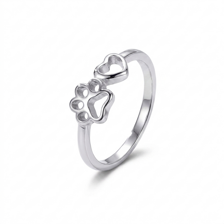 Anillo corazón calado con huella, foto principal fondo blanco