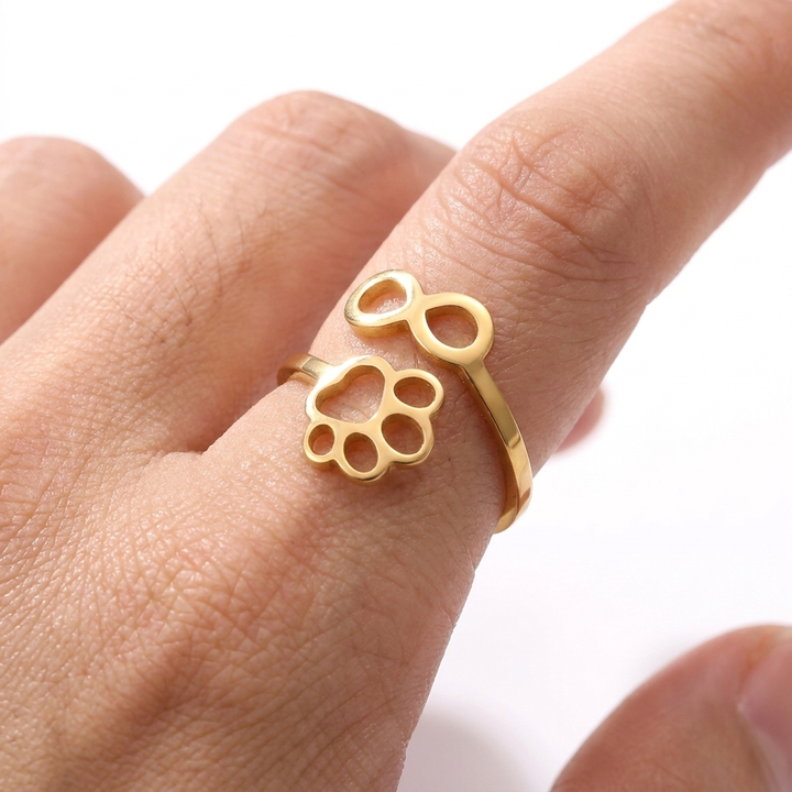 Anillo corazón abierto con huella, otro ángulo