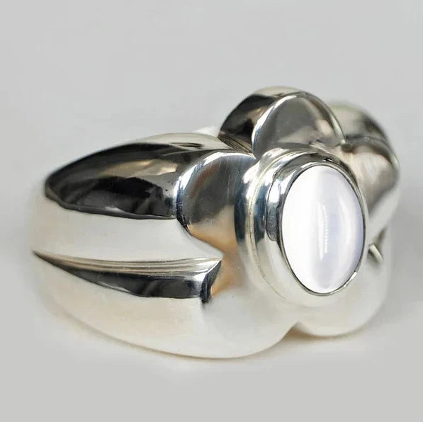 Anillo Vintage con Flor y Perla Plateado