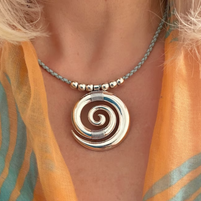 Collar Espiral Vintage Plateado