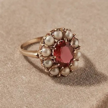 Anillo Cristal Rojo y Perlas