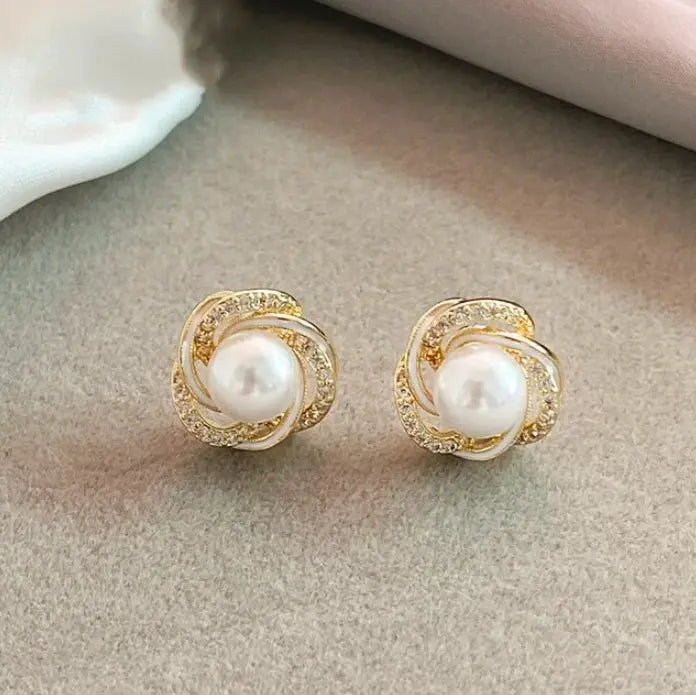 Pendientes Espiral Dorada con Perla