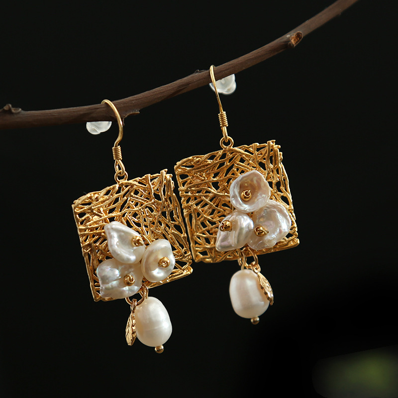Pendientes vintage de perlas blancas