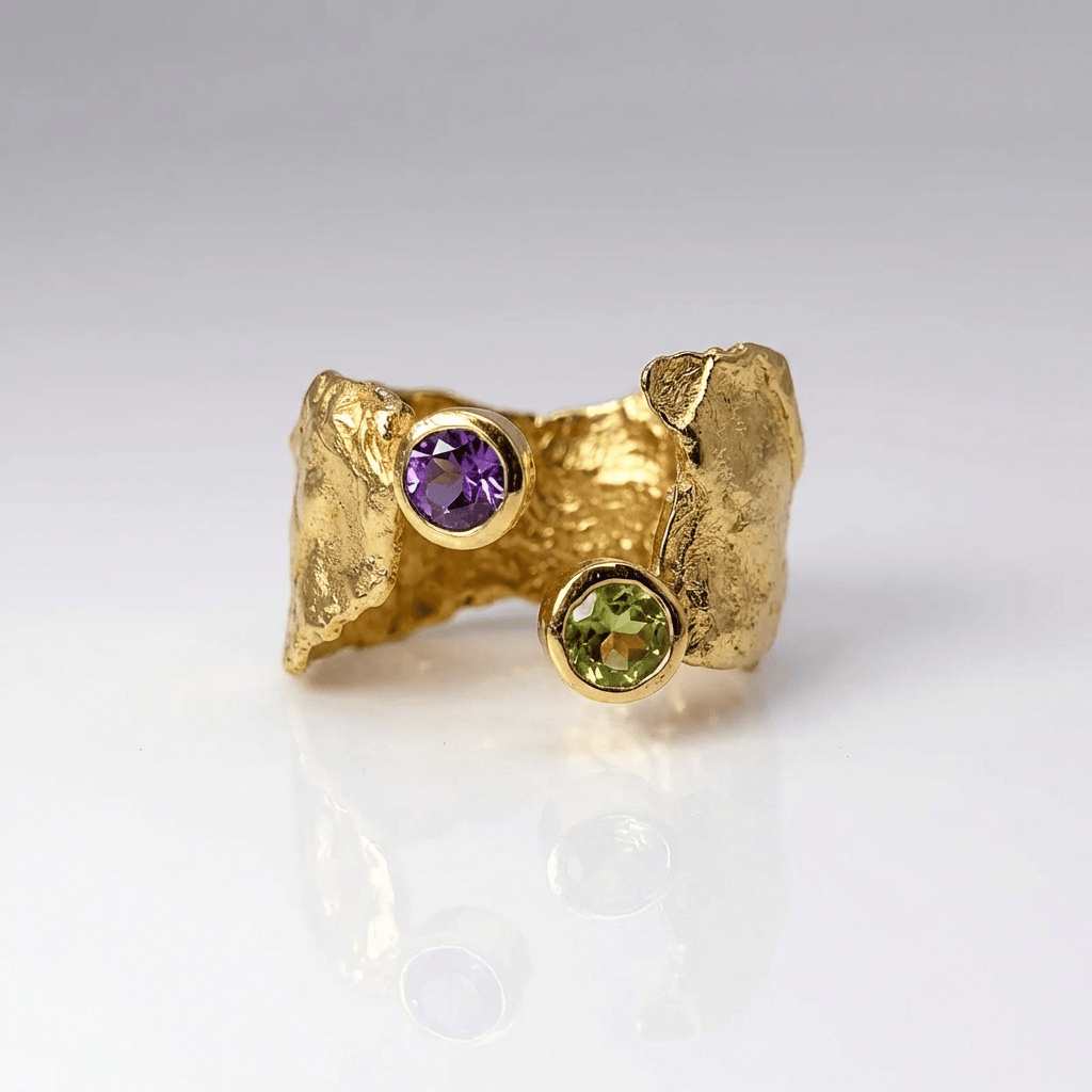 Anillo Rústico Ajustable con Amatista de Oro
