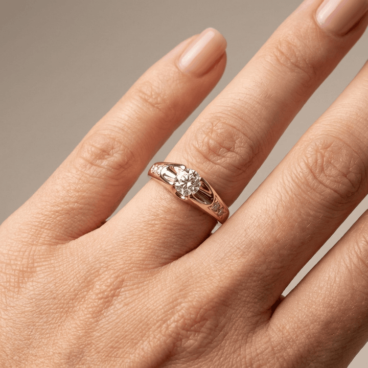 Anillo Clásico Solitario con Circonita