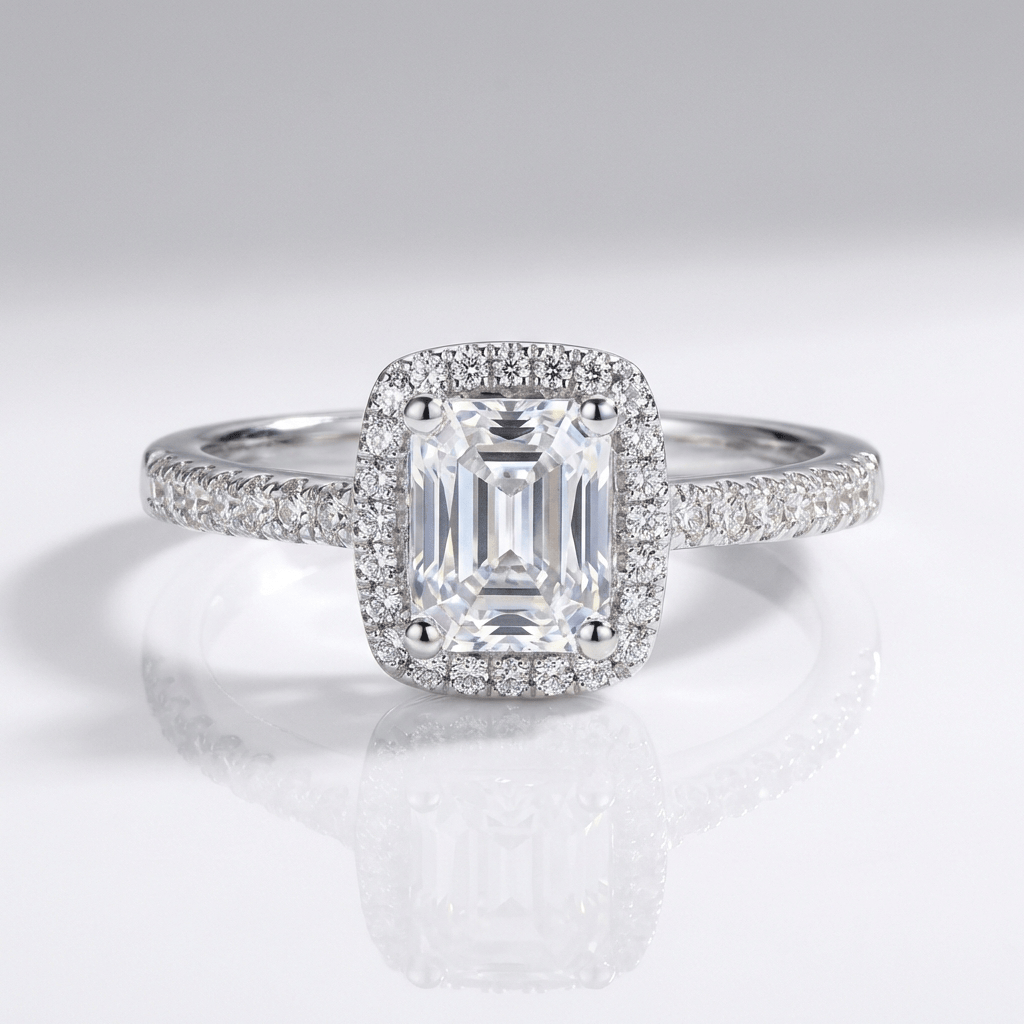 Anillo Halo con Circonita Plateado