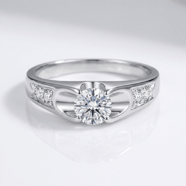 Anillo Clásico Solitario con Circonita
