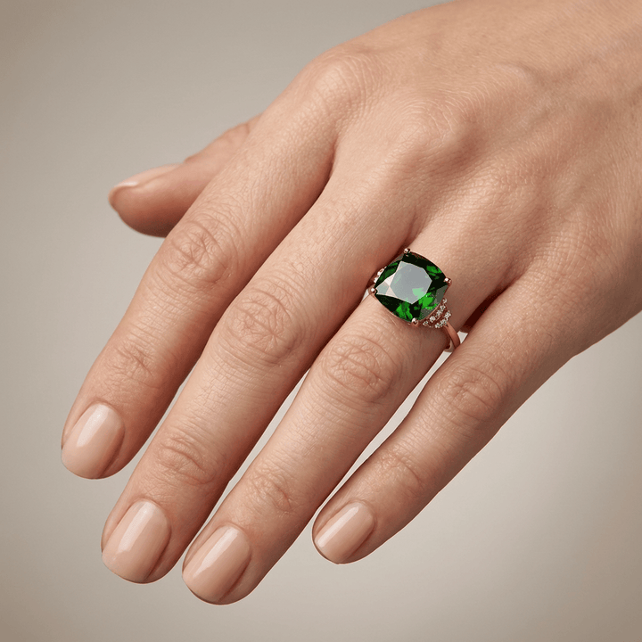 Anillo con Piedra de Oro Rosa