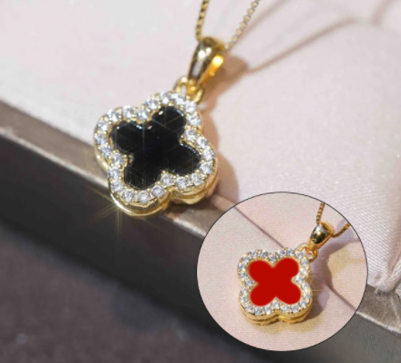 Collar de trébol de cuatro hojas