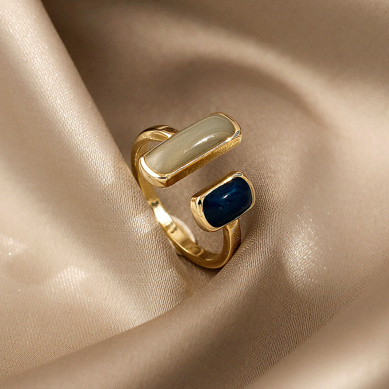 Anillo Vintage de Oro con Ópalo