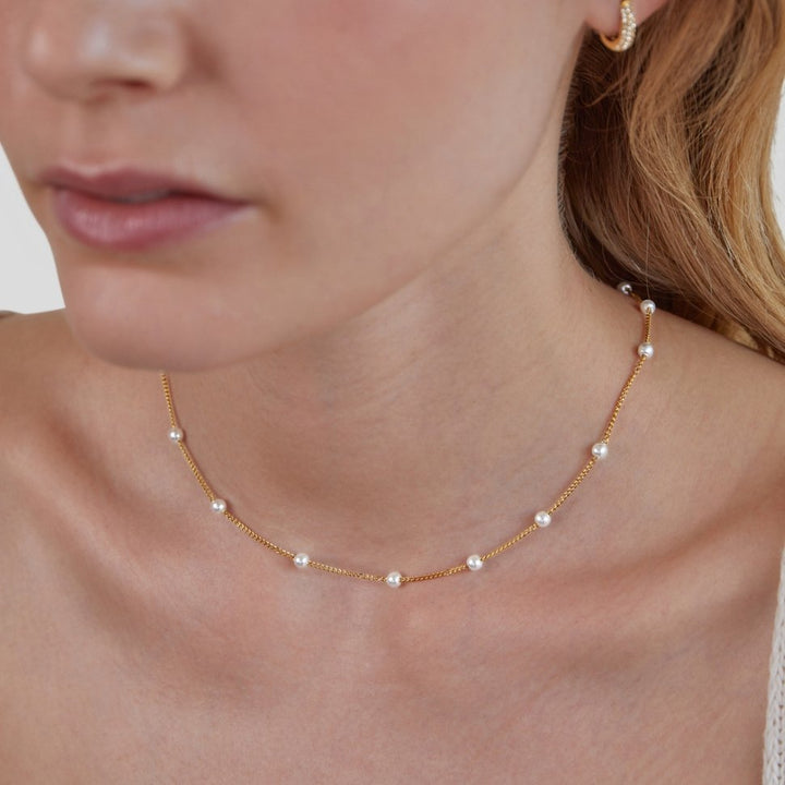 Collar de Perlas de Oro Sin Tiempo