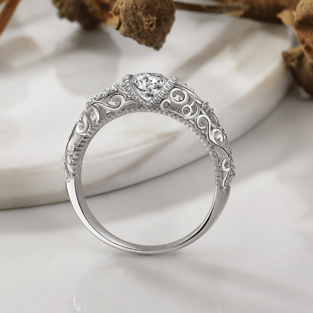 Anillo con Circonita Plateado