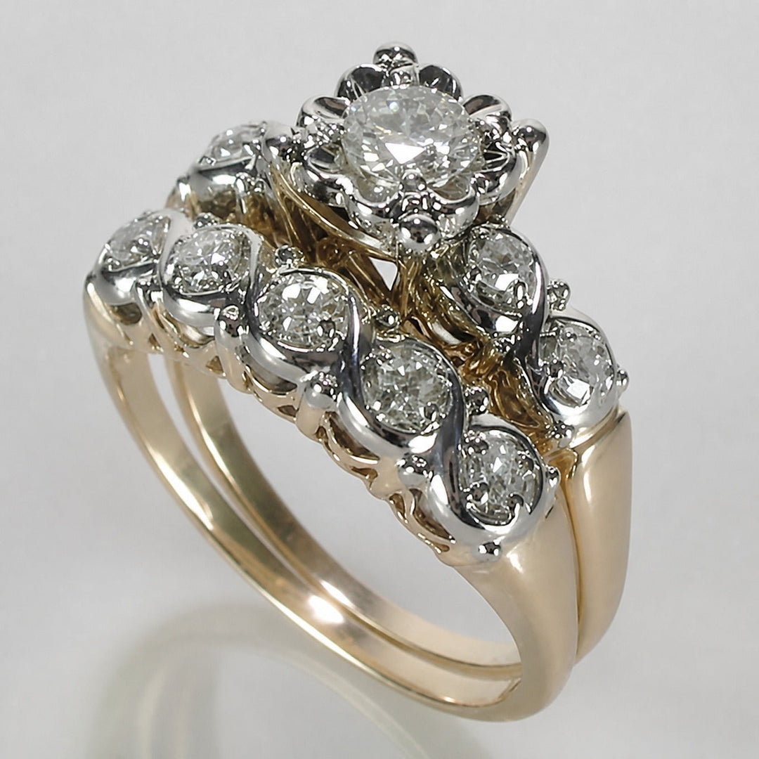 Anillo Dorado Destellos Vintage