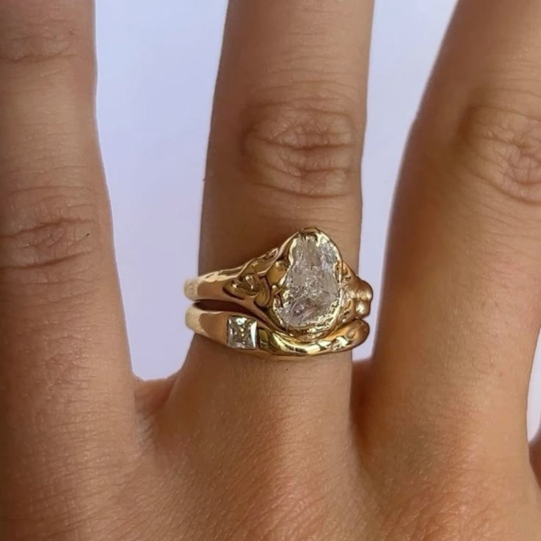 Anillo de Oro Forjado en Capas
