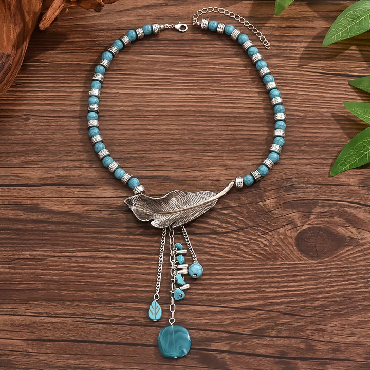 Collar Cuentas Turquesa con Hoja