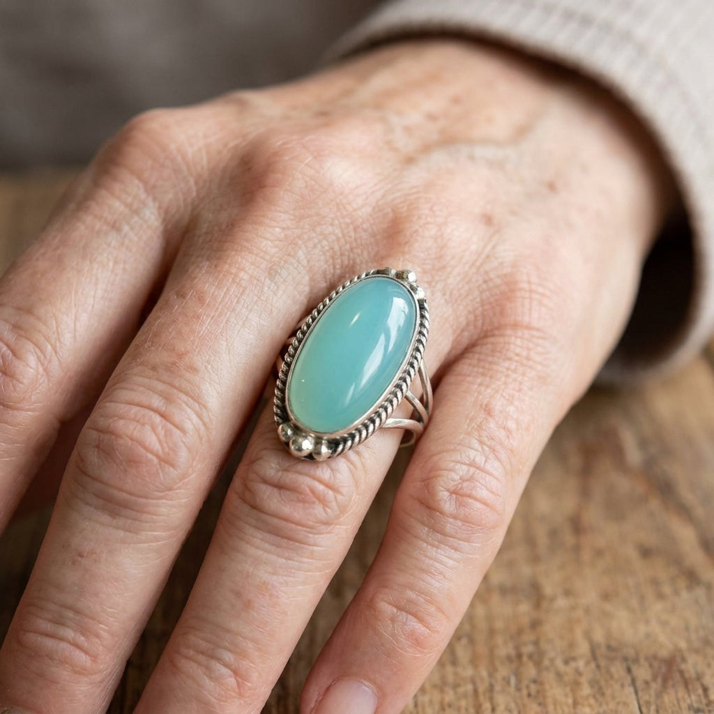 Anillo con Turquesa y Banda Trenzada