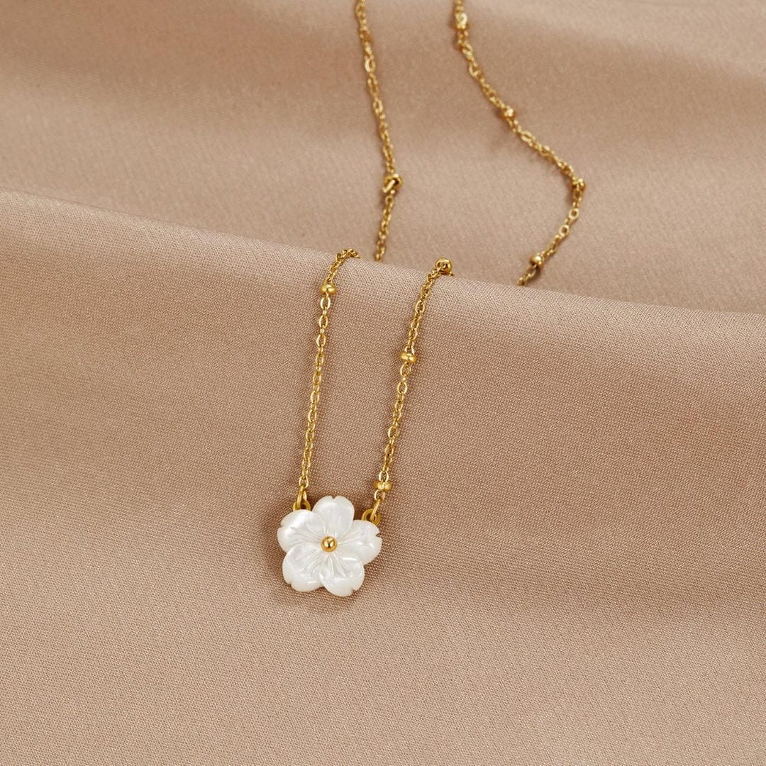 Collar Flor Colgante Grande