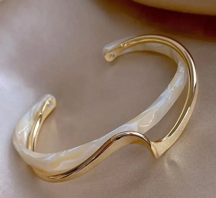 Pulsera Oro con Ópalo Blanco